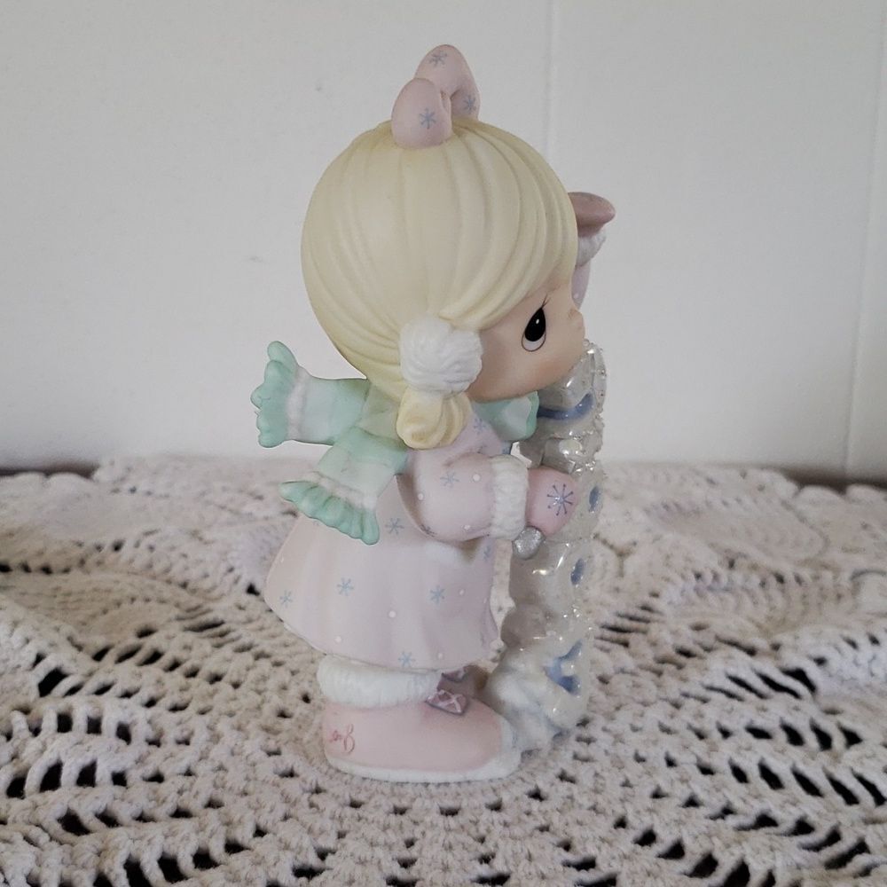 Vintage 2003 Precious Moments"Icy Good Times Ahead" Porcelain Figurine -… - Picture 4 of 7